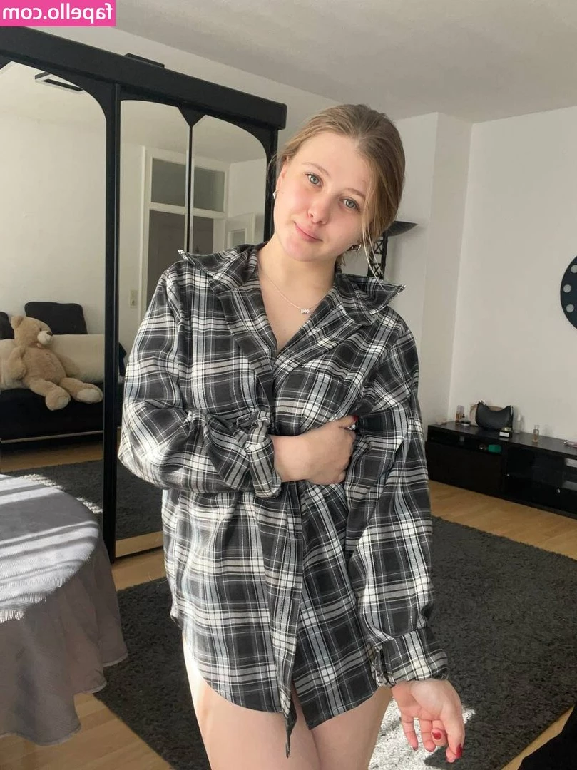 tinaaa2410 - Hope you like holes