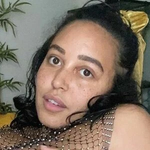 Emily Che