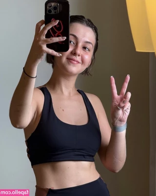 Klara Castanho [ klara-castanho ] - 𝔱𝔥𝔦𝔰 𝔦𝔰 𝔴𝔥𝔞𝔱 𝔲 𝔠𝔞𝔪𝔢