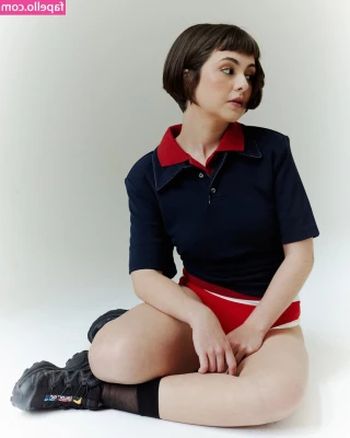 Klara Castanho [ klara-castanho ] - Aburrida  Jugamos