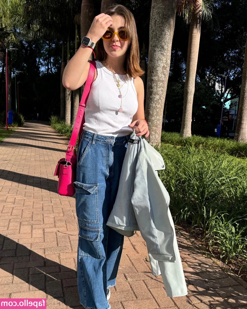 Klara Castanho [ klara-castanho ] - Who wants a cock rating 🙈😘