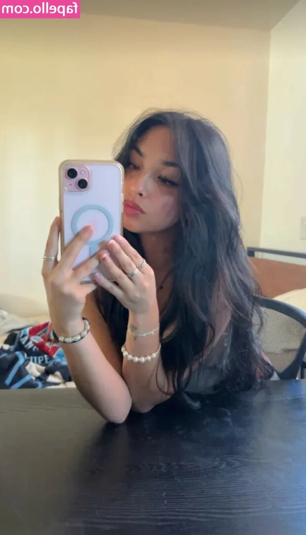 Isabel Devera [ isabel-devera ] - Merry X-mas boo