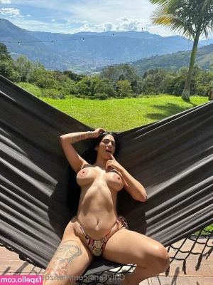 florizqueenoficial - Hot Fire Pussy Ft. Monica Denali & @devin_drillsxxx . . Yes back