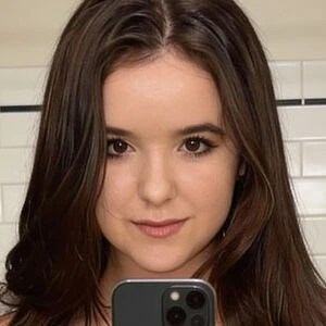 Olivia Sanabia