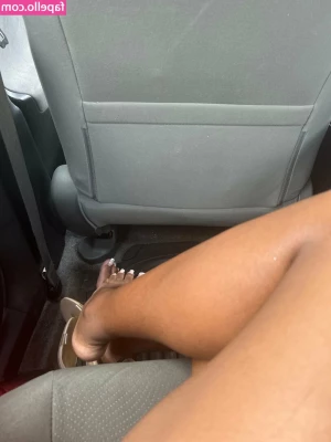 lakyaart - Big thong booty!
