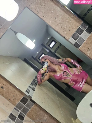 mariaswinger - I want you to spank me and put your whole dick in me.Quiero que me
