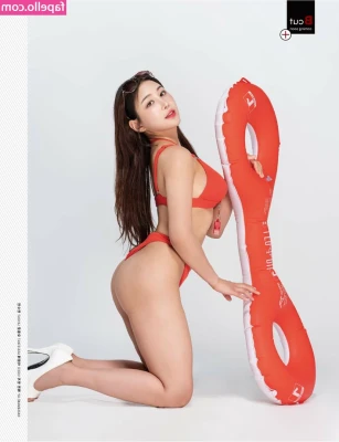 160cm_my_yeon [ 160cm-my-yeon ] - Hand movements like "The Creation of Adam."