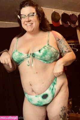hela.stoned.bbw [ hela-stoned-bbw ] - Bodysuit is easy to open👀😈