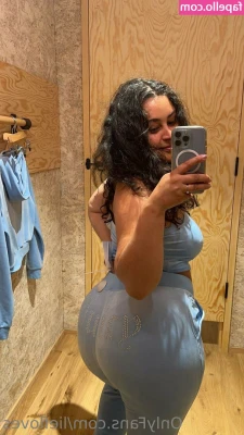 Liefloves - Showing how flexible I can be 🥰😍
