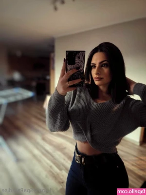 lana_spaparadise [ lana-spaparadise ] - Living proof that my bf lasts less than 30 seconds in my pussy 🥰  