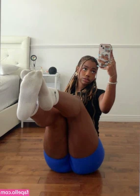Camilleownsyou - Your potential next facial!💦👅