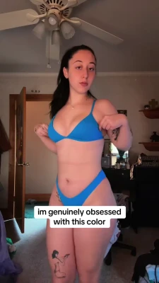 Ava Barone [ ava-barone ] - Laying in my bed naked, anyone wanna play?
