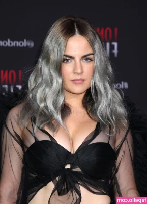 Jojo Levesque [ jojo-levesque ] - Feel cute may obsess over Mei Mei later  Some Ui Ui cause clearly I
