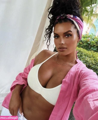Joy Taylor [ joy-taylor ] - Cum admire my pregnant body in all its glory from all angles! Both