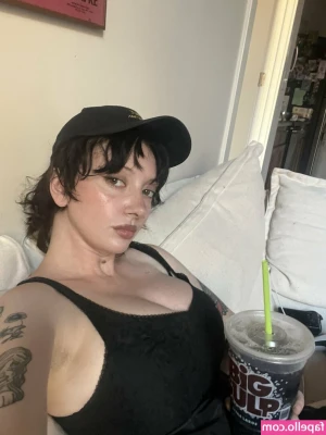 onlyzaboomafoo - Here's the infamous facial that cut the stream short on Friday
