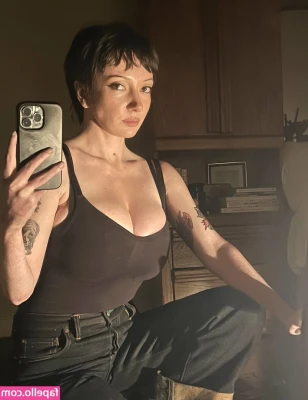 onlyzaboomafoo - something about visiting friends makes the boners come easier