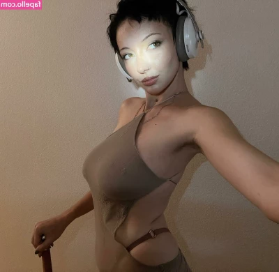 onlyzaboomafoo - I will now take off these panties and take a shower and what will I