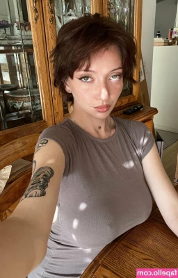 onlyzaboomafoo - Would I make a good milf? 🤔 lol