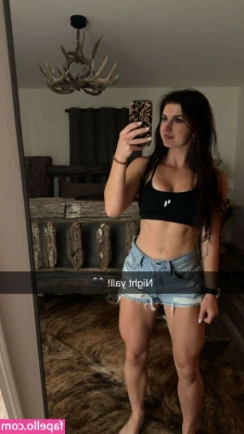 Hannah Barron [ hannah-barron ] - T minus 9 days until these titties get even bigger 😈 Who wants to