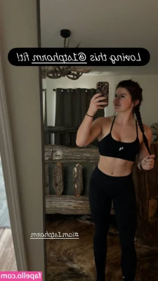 Hannah Barron [ hannah-barron ] - How long do you think you’ll last with my sexy body? DM! 🤭