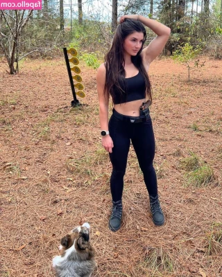 Hannah Barron [ hannah-barron ] - Today was a horrible good TERRIBLE bad day  I had a fan come to see