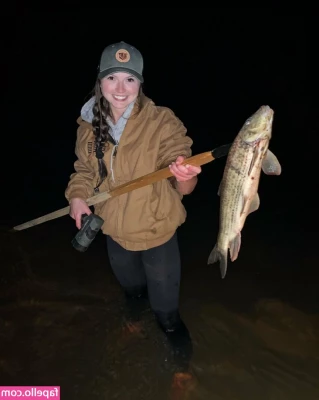 Hannah Barron [ hannah-barron ] - Stream started at 05 14 2020 04 06 pm