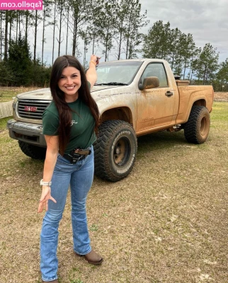 Hannah Barron [ hannah-barron ] - 𝙁𝙍𝙀𝙀  soffiah 𝙁𝙍𝙀𝙀  sofiiah 𝙁𝙍𝙀𝙀 