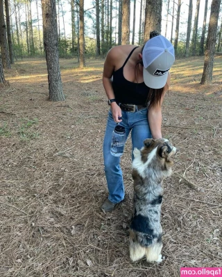 Hannah Barron [ hannah-barron ] - Sunday funday