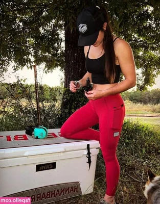 Hannah Barron [ hannah-barron ] - Trying to balance a full time job and onlyfans is not hard but has it
