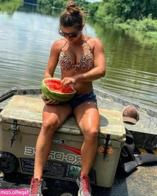 Hannah Barron [ hannah-barron ] - back and hopefully not being threatened by TOS lmao