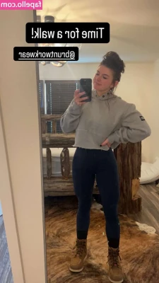 Hannah Barron [ hannah-barron ] - Sizzle 🥵......