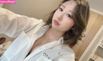 Starsmitten - This is your good luck post for 2024!! Tip and have good luck the part 1