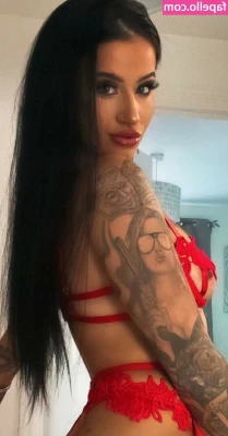 Chereelouise - How about refreshing yourself after a hard day?🔥❤️‍🔥