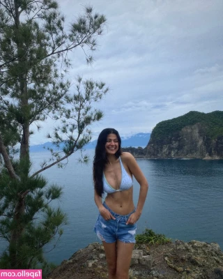 Melanie Angeles [ melanie-angeles ] - Titty Fucking😋 Nice and wet for you Daddy 💦 ask me how to get