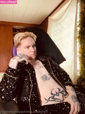 twinkleskeleton - Cum dirty me up