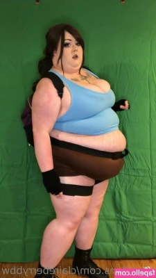 claireberrybbw - Daqui a pouco vou postar um videozinho cavalgando bem gostoso com a