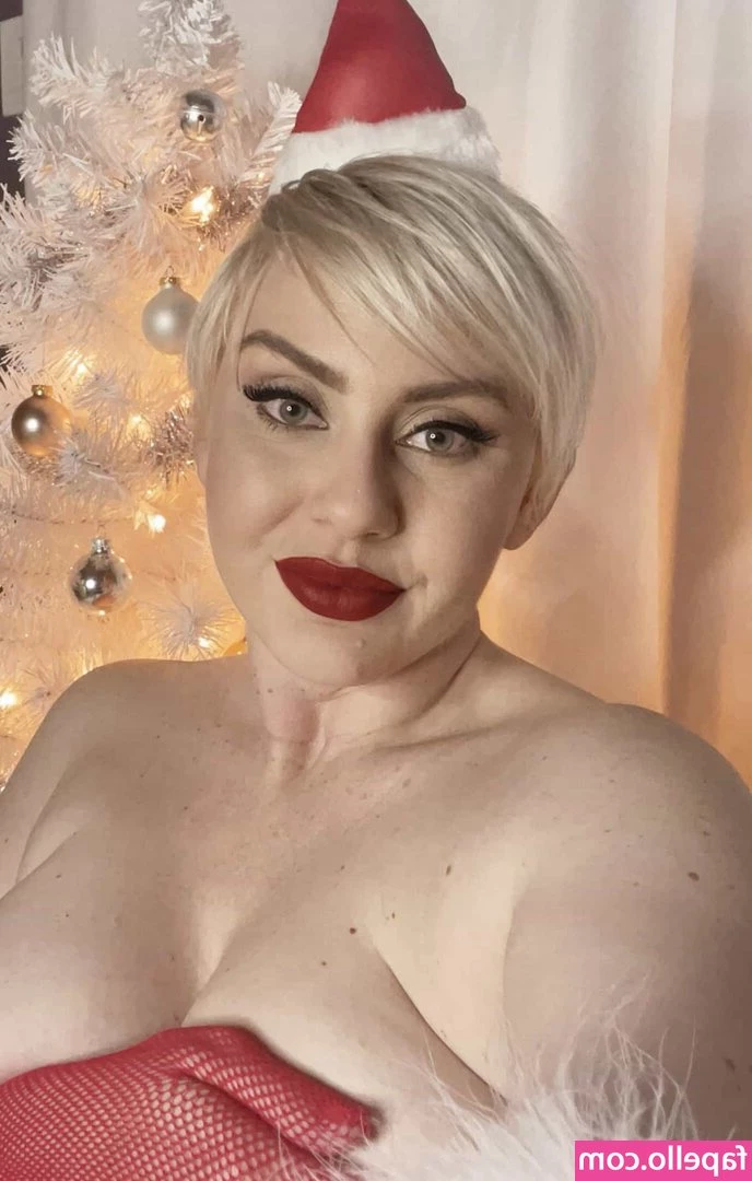 madam_genevieve - Hello to all my beautiful followers  Tell me about your favorite kind