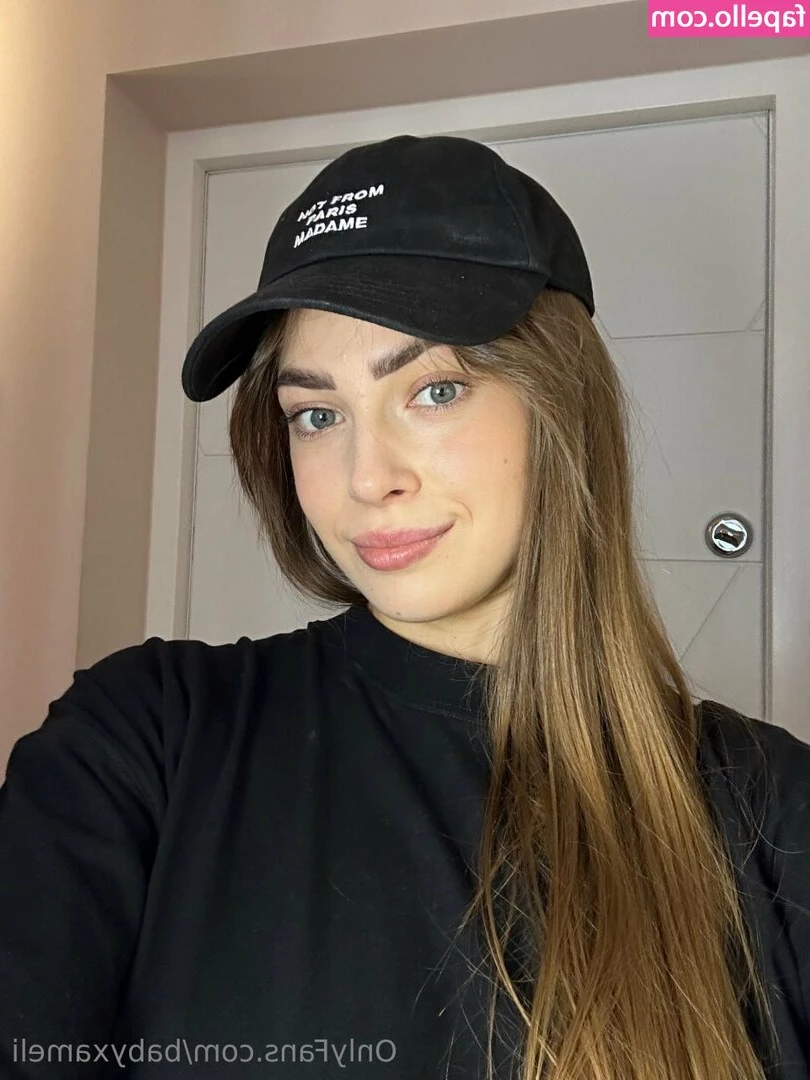 babyxameli - sólo pido a alguien que sea fiel y fan de mi  nada más   I only ask