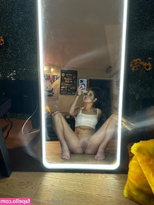 venus_kittyxo [ venus-kittyxo-1 ] - For those of you who don t know  I sell pics of my titties   psst  DM
