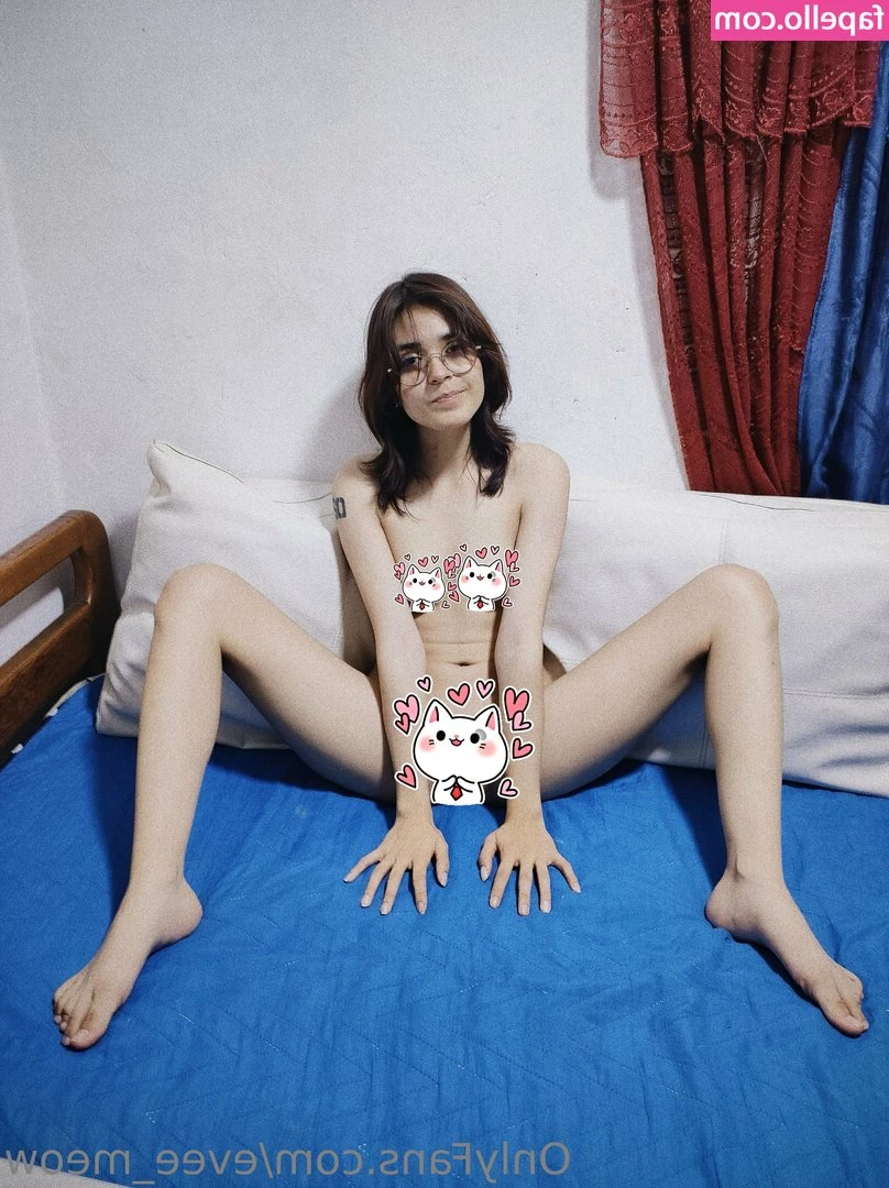 evee_meow [ evee-meow ] - Free nude for proof of your vote for me  Creators - usual rewards    
