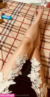 kimnextd00r - NO PANTIES ALLOWED 😈 Who wants to wear a thing when I skip them