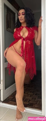 Bigdiamondgirl, [ bigdiamondgirl ] - Wanna see it? Swipe 😏