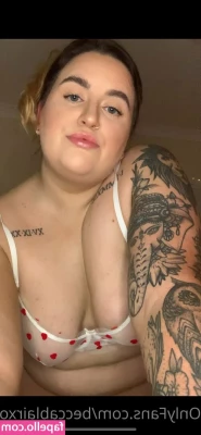 beccablairxo - Big Uncut Dick - Hairy Jock  220lbs  8 5  feet size 11 5  He likes to