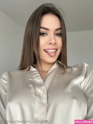kettycandy_x [ kettycandy-x ] - VUOI VEDERMI IN LIVE FREE  OGNI SETTIMANA 2 3 LIVE FREE A TEMA  COSA
