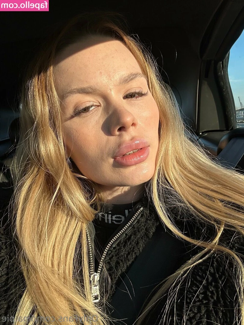 lina.pie [ lina-pie-1 ] - custom video from a fan  and what do you want