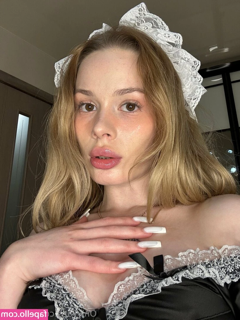 lina.pie [ lina-pie-1 ] - Message me for full length video
