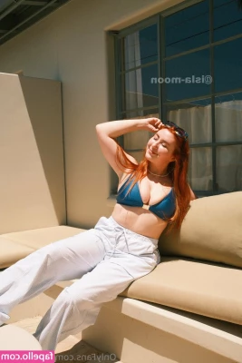 isla-moontv [ isla-moontv-1 ] - Could my soft feet keep you in bed all day