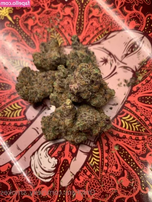 sexy_smokes [ sexy-smokes ] - A quick little good vibe