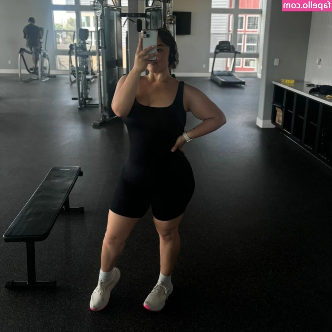 asmrjen - If you wanna see me licking things or suck or swallow check out my