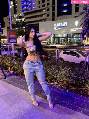 _.tasshhh [ tasshhh ] - Want me to sit on your cock like this?